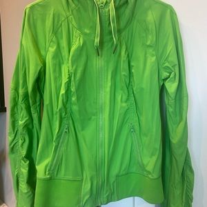 Bright Green Lululemon Windbreaker Jacket EUC 8